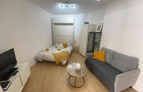 Bonito Estudio con terraza - Photo 17