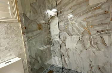 Fragrant Finnish Sauna & Cozy Pool with French 3br - Foto 40