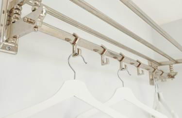 'The Limes' - Air-Con Two Double Bedroom Holiday House with Private Garden - Foto 8