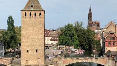 Cosy apartment on Strasbourg Tramway line and Canal - Appartement confortable sur ligne tram Strasbourg et Canal - Foto 5
