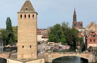 Cosy apartment on Strasbourg Tramway line and Canal - Appartement confortable sur ligne tram Strasbourg et Canal - Foto 5