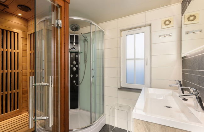 Luxe Chalet w/ Sauna - Foto 10