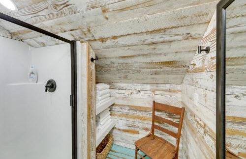 Sip, Fish and Relax Fireside Serene Schulenburg Gem - Foto 23