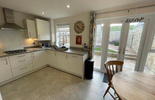 Peak View - Modern Cottage - Photo 17