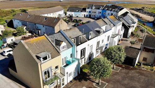 Combe-n-Sea - Photo 2