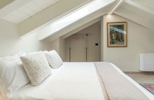 Luxury 2BR w/ River Castle View in Borgo Valsugana - Photo 7