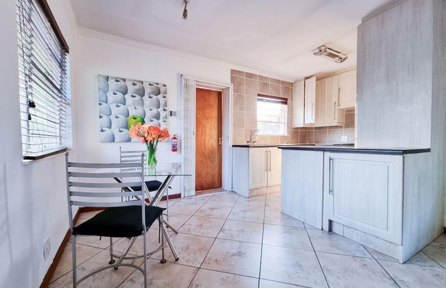 Stylish one bed Apartment in Strydom Park - 2168 - Foto 8