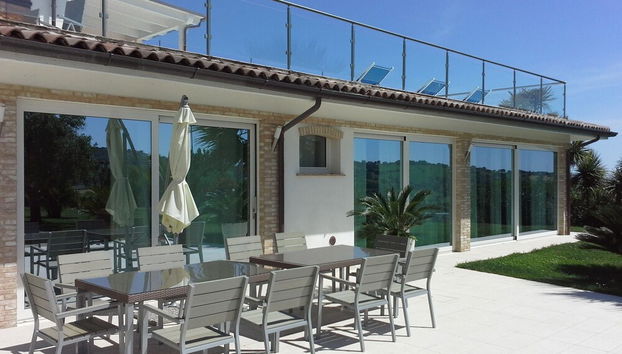 Check-in-/Check-out-Schalter