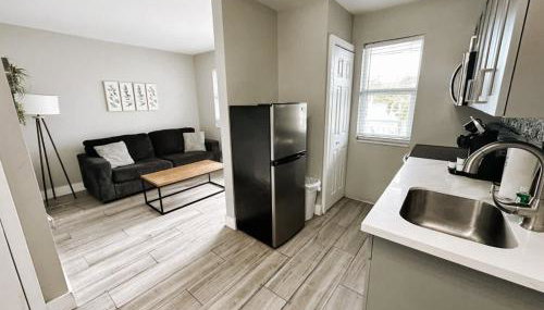 Rustic Retreats Modern 1BR for 4 guests in the heart of Fort Lauderdale - Foto 2