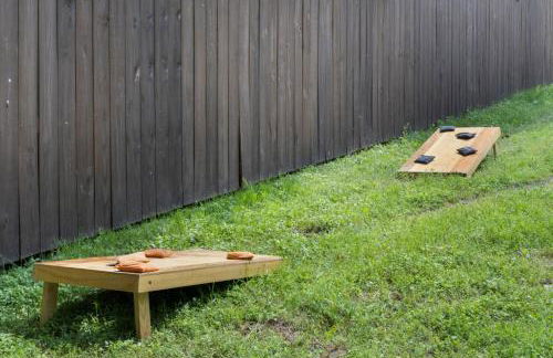 Stockyards- 4min Pet Friendly 3BR Luxe Gem - Foto 20