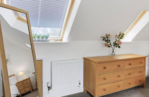 Stunning cottage with hot tub - Photo 46