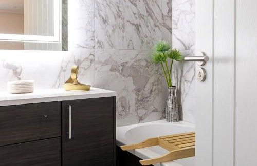 Lux Two Bedroom Home & Terrace in Stamford Centre - Foto 5