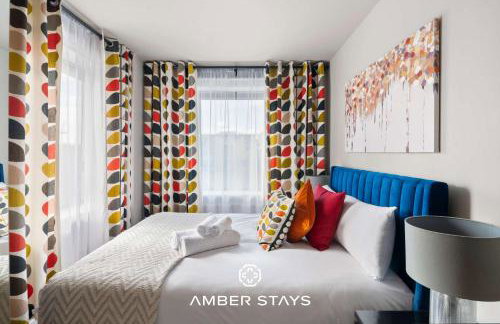 Modern 3 Bed Apartment in Acton by Amber Stays, Perfect for Business & Contractors - Photo 1