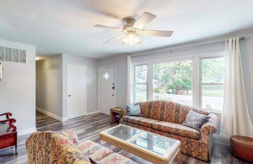 Steps to Chesapeake Bay! Callaway Drive Retreat - Foto 5