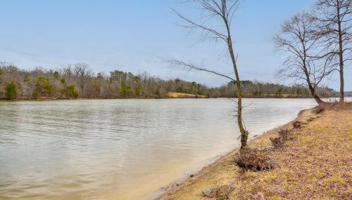 Tranquil Lakefront Home with Sunroom in Burlington - Foto 2