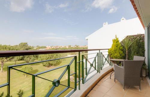 VILASOL - "Captain's Retreat" for 4 with AC facing the gardens & Pool - Foto 8