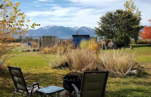 Peaceful Vacation Getaway, Private Yard, Hot Tub, 360 Views, Cozy Cottage in the heart of the Bitterroot Valley, Sage Cottage 406 - Foto 24