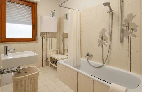 Terrazzo Panoramico Fronte Mare Zamponi - Foto 47