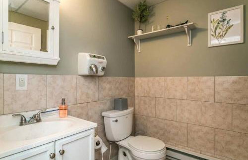 Luxurious 5 BR Home in the Heart of Sylvan Beach - Foto 19