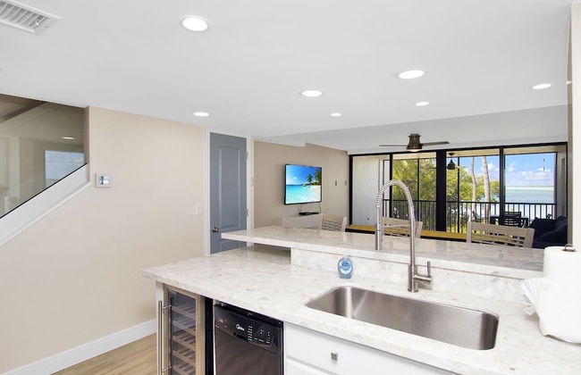 Bayfront Townhouse Located In The Lush Tropical Setting Of Rock Harbor Club. 2 Bedroom Condo by RedAwning - Foto 9