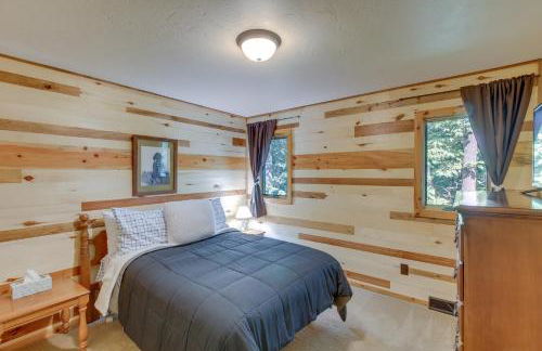 Idyllic Sturgeon Bay Cabin with Fire Pit and View - Photo 22