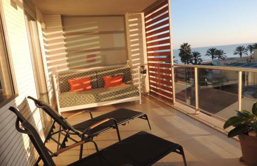 Frente a playa de arena - Foto 9