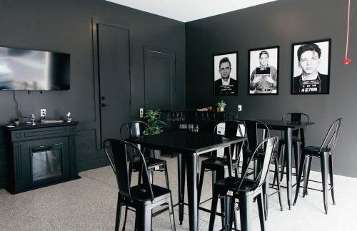 Private Hot Tub - Spacious Home - Hosts 12 Guests - Foto 5