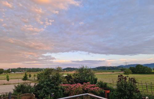 FeWo1 neuwertige, große 110qm FeWo über zwei Etagen mit Balkon im Außenbereich - Foto 3