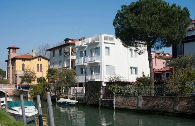 Villa Venice Movie - Photo 59