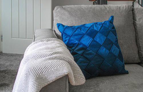 Serviced Apartment in Lanarkshire Close to M8 M74 with Free Parking - Long Stays Available - Foto 15