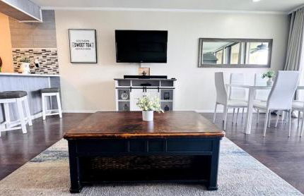 Luxury Lakefront Escape on Lake Conroe - Photo 3