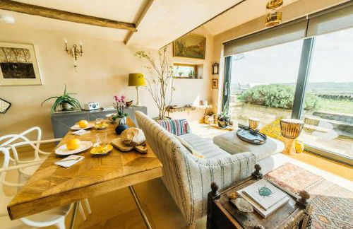 Romantic Country Annex With Views - 10 min to Bath - Foto 2