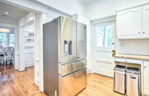 Majestic Richmond Apt with Tranquil Koi Pond! - Foto 10