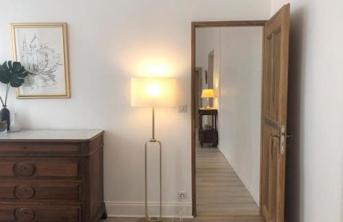Elegant, Spacious Apartment in Historic Center of Tournon - Foto 11