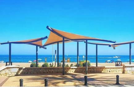 Luxury beachfront apartment with pool, sauna, fitness and gym in province Malaga, Andalusia - Photo 23