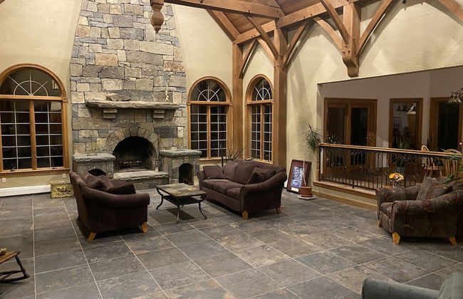 Chestnuthill Countryside Manor - Photo 9