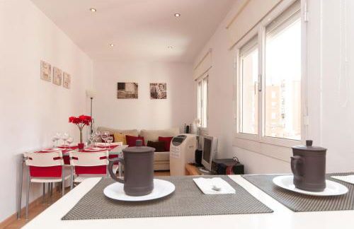 Cute Apartment in Sants Station with HBO & Alexa & AC - Photo 51