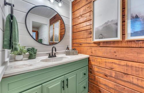 Family Chalet With Sauna, HotTub, Heavenly Views! Mins to Downtown! - Foto 23