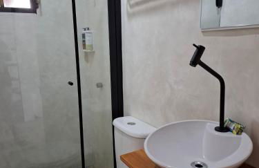 Lua Chalés 14 chalés equipados com churrasqueira individua , piscina e hidro incluindo café da manhã servido no quarto , roupa de cama, toalhas de banho e de praia a apenas 600 metros da praia de Maresias - Foto 65