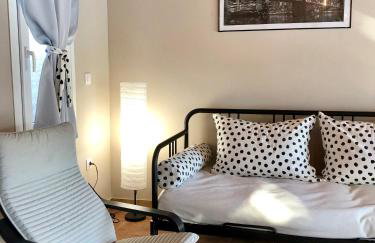 Sunlit Pool House - Foto 17