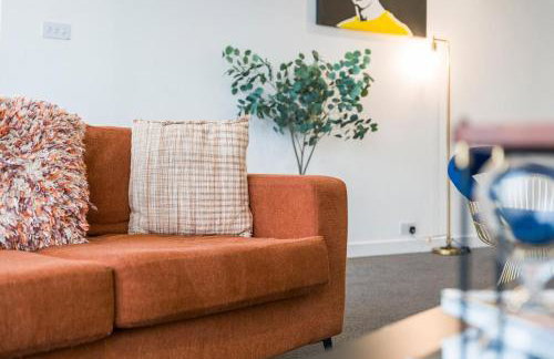 High-Rise Luxury 2-Beds and 2-Baths - Central - Relocation, and Family Friendly - Foto 19