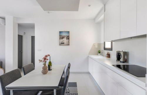 2BD Coastal Gem with Pool & Terrace - Torre de la Horadada - Foto 15