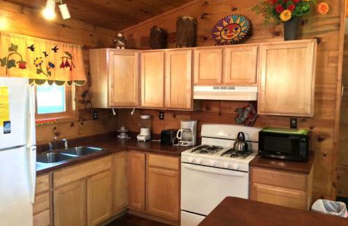 Four-Season Family Rental Hidden by Squaw Lake in the Northwoods of Wisconsin - Foto 2