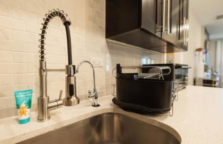 Incredible King Bed Room Private Bathroom - Foto 7