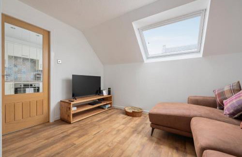 Historic 1BR Home in Culross Near Filming Sites - Foto 45