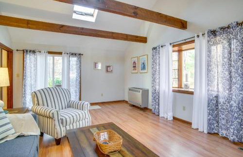 Golf and Unwind Family Home 2 Mi to Covells Beach! - Foto 13