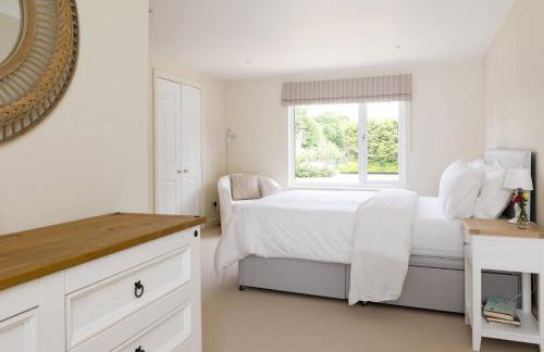 Stunning 5BR Home With Pool - 5 min to Beach - Foto 52