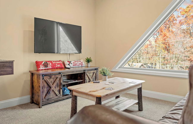 Stephen Way by Avantstay Hot Tub + Game Room Albrightsville - Foto 16