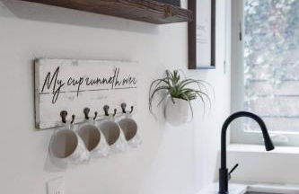 Urban Architectural Retreat with Rooftop Deck & Fi - Foto 28