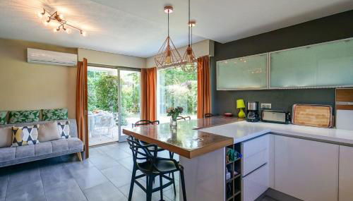 The Maryalice charming little house next to the beach! - Photo 2